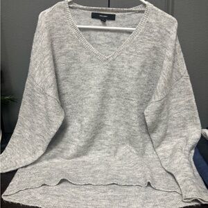 Vero Moda Light Gray V-Neck Sweater